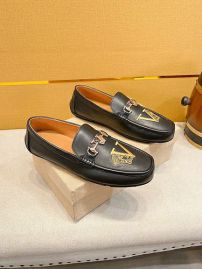 Picture of Versace Shoes Men _SKUfw140402355fw